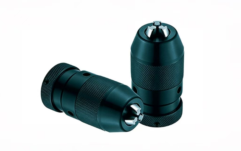 Self-tighten chuck light duty